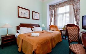 Hotel Ester